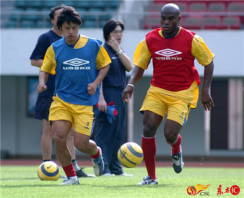 中超勿忘我第九期：亚泰四哥卡巴雷罗缔造冠军的洪都拉斯铁卫