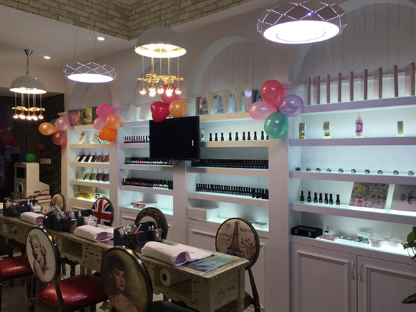 开美甲店之前朋友圈怎么做铺垫,开美甲店需要准备哪些东西