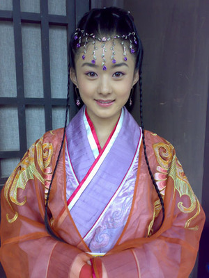 赵丽颖有种岁月沉淀之后的优雅,赵丽颖默默努力惊艳所有人