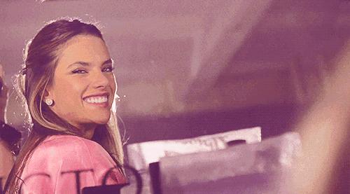 谁劝我都不好使，今夏就爱相机包！