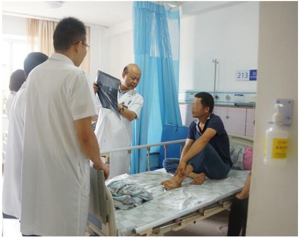 罕见！博锐医院取出像“7”又像“1”的巨大结石