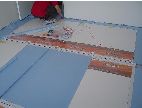 瓷砖铺完正常比没铺前高多少公分,瓷砖铺完了比客厅矮了五公分