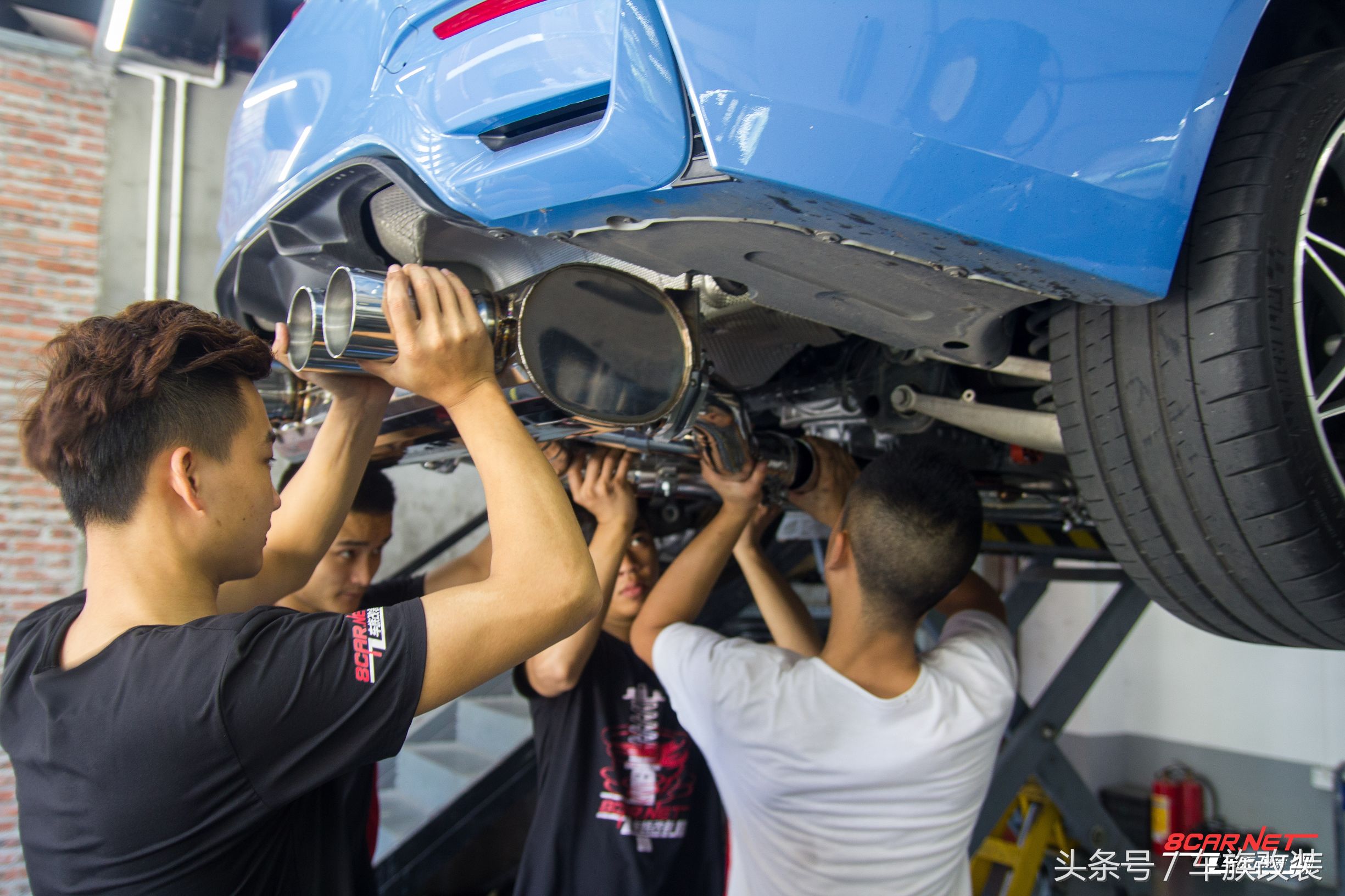 宝马m4雷霆版中出排气,宝马m4中间四出排气