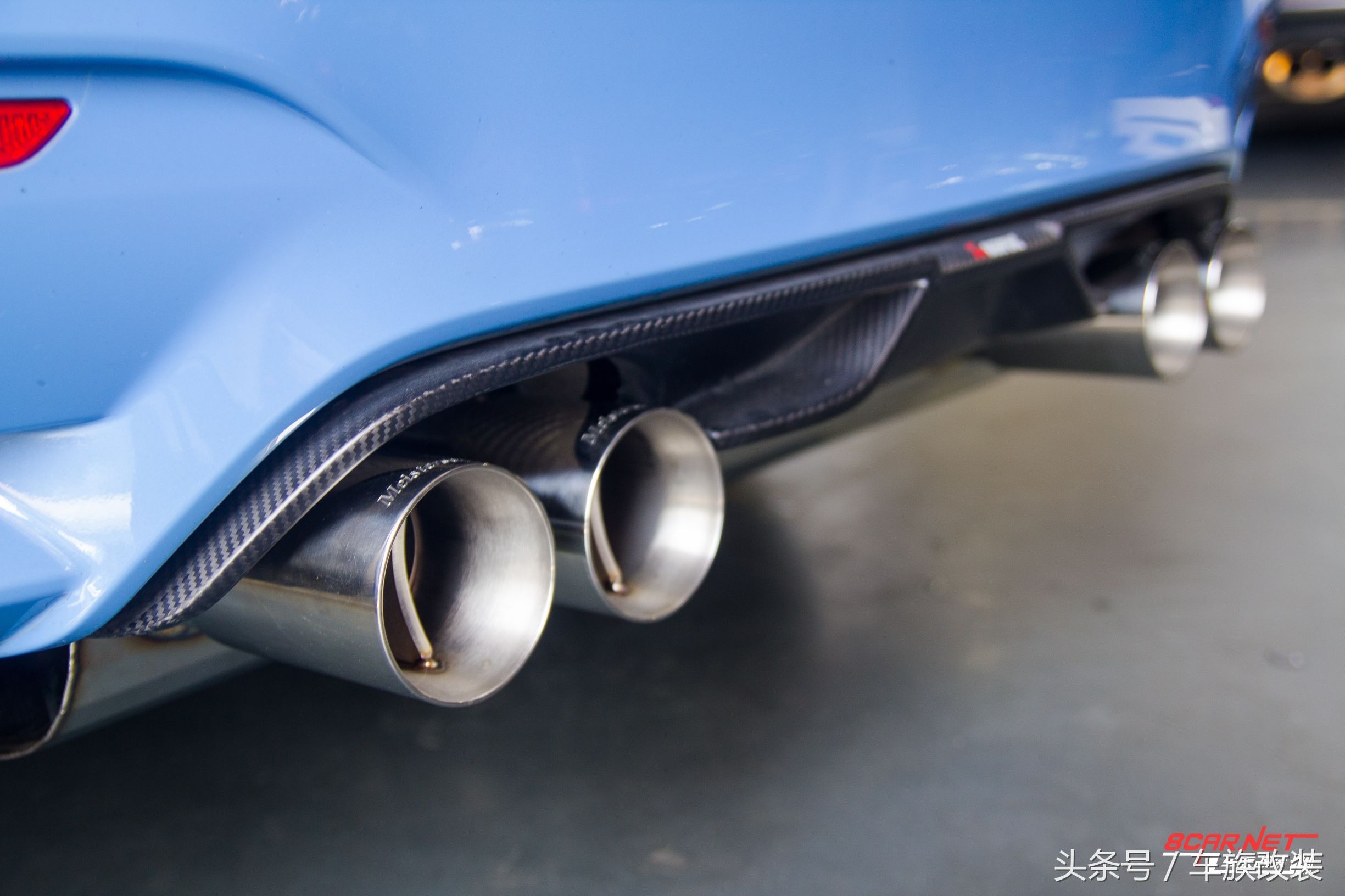 宝马m4雷霆版中出排气,宝马m4中间四出排气