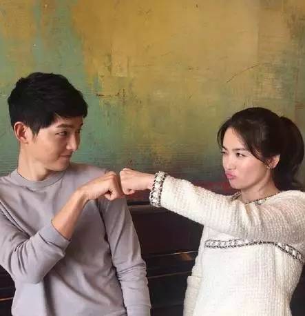 双宋cp宣布婚讯动图,双宋cp为什么离婚那么快