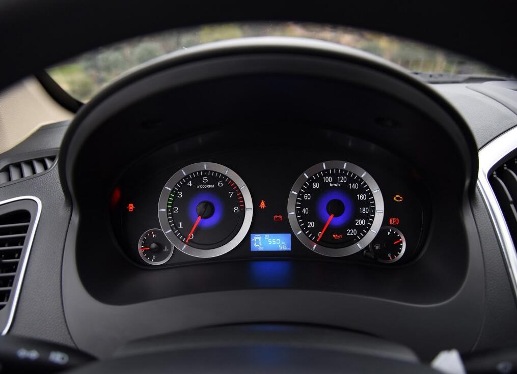 吉利金刚2016款驾驶体验,吉利金刚手动挡的优缺点