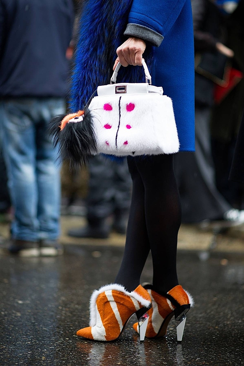 fendi芬迪刺绣小怪兽,fendi联名艺术家