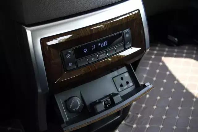 东风风行cm7和埃尔法对比,cm7改装埃尔法