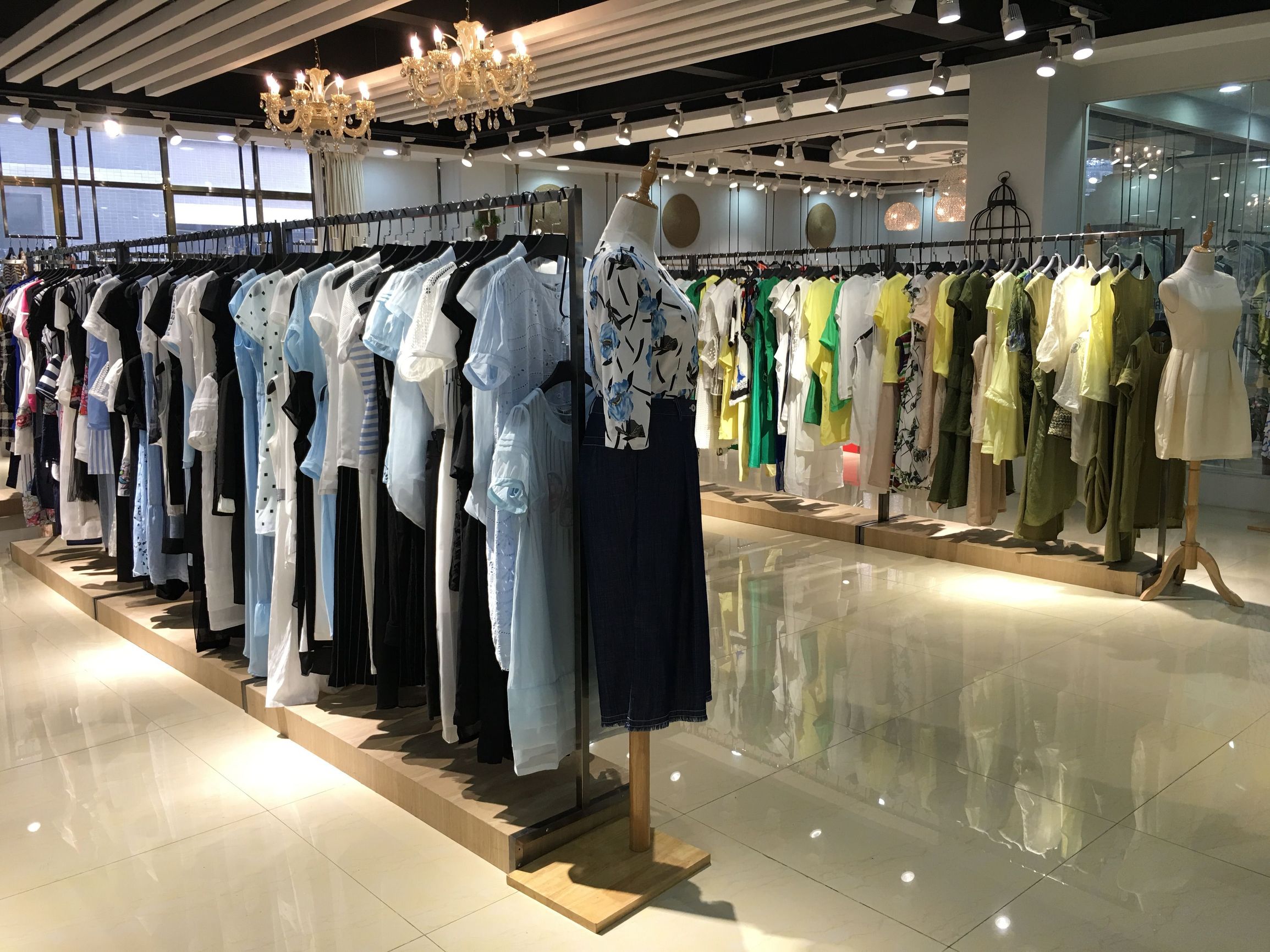 品牌折扣女装店有哪些,品牌折扣女装店的优势