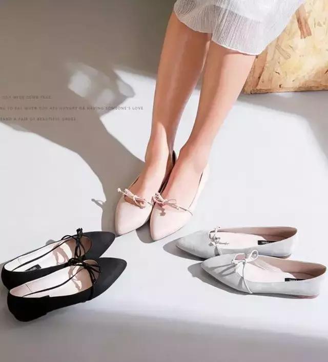 高能少年团杨紫奚梦瑶周冬雨出场,周冬雨奚梦瑶vogue对比