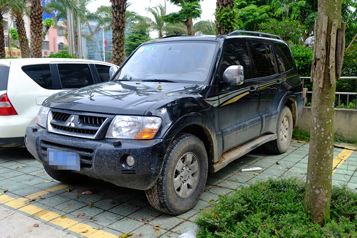 超过十年的帕杰罗老车值得入手吗,13年老款帕杰罗