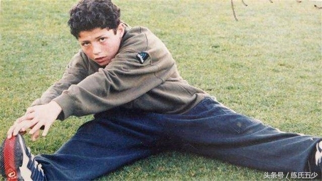 C罗，从一无所有的贫困少年到名满天下的世界足坛第一人的艰辛励志路：莫欺少年穷，苦难只会让我更强大