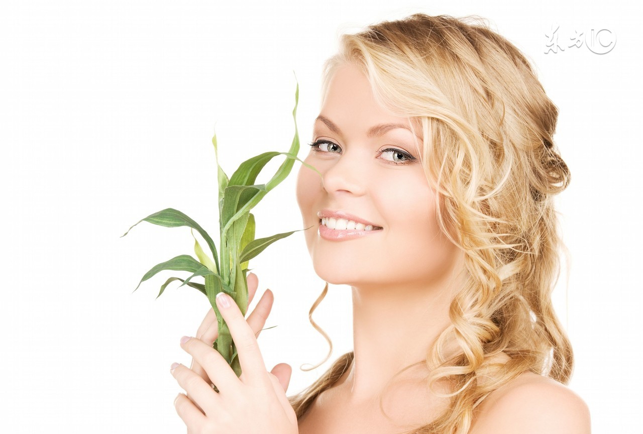 夏天手晒黑了怎样快速变白,夏天晒黑的脸怎样才能快速变白