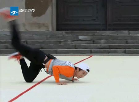 鹿晗打篮球集锦,鹿晗巅峰时期有多夸张打篮球