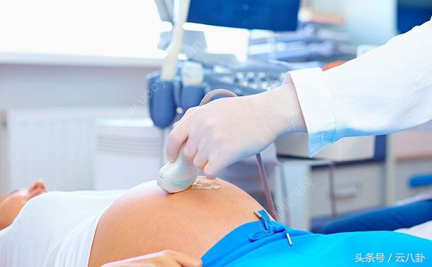 孕妇流出黄绿色的粘液,孕妇突然有水样液体流出