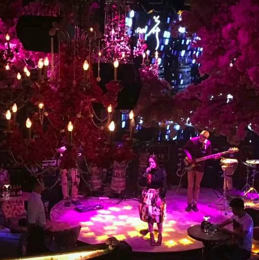 南宁比较好玩的酒吧,南宁适合一个人去的酒吧