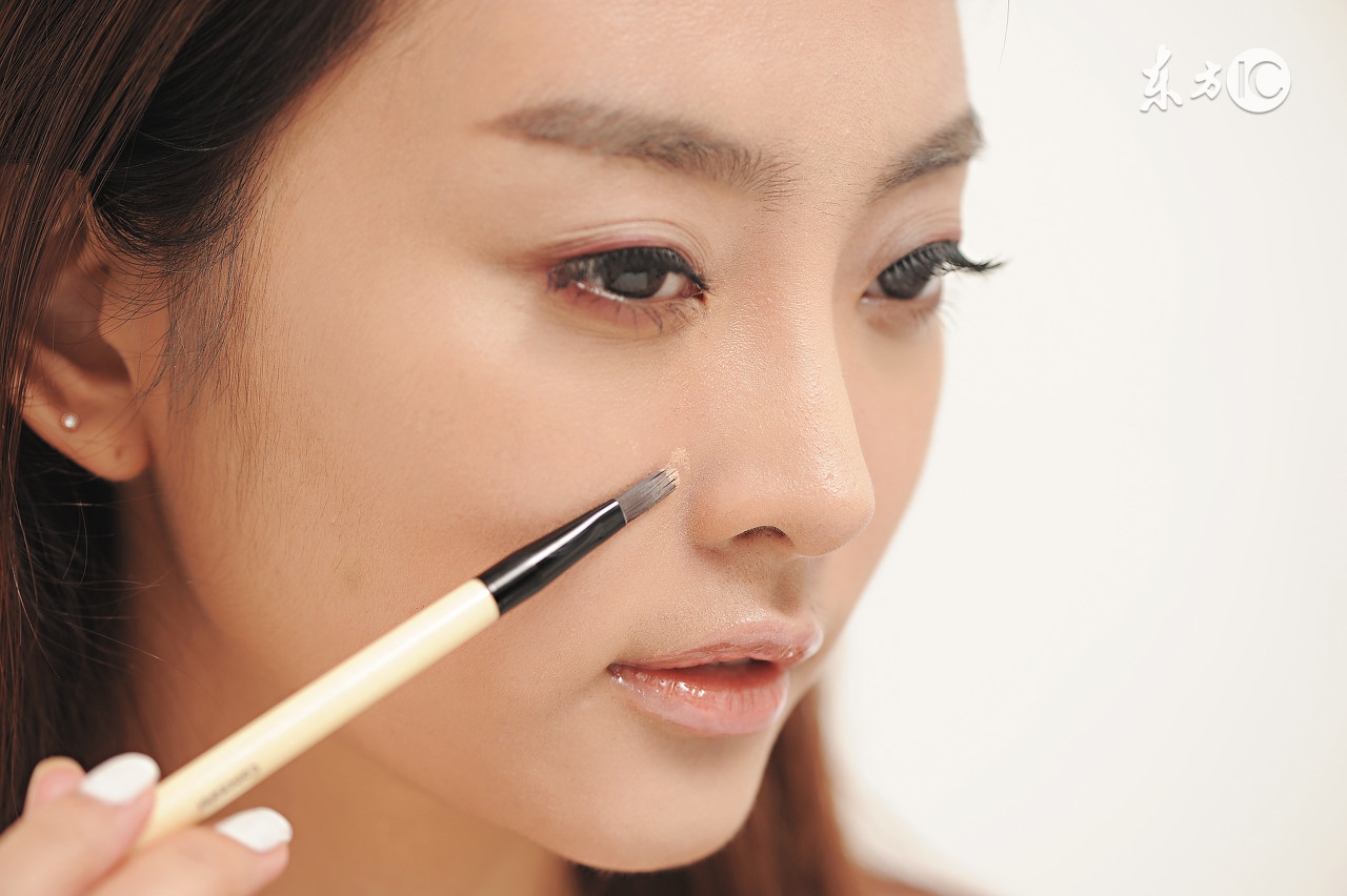 草莓鼻毛孔粗大去除方法,收缩毛孔粗大的方法