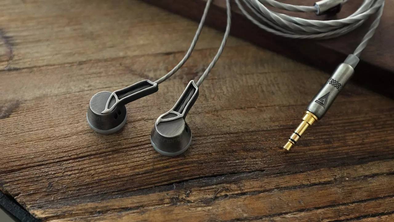 什么手机耳机插头是扁的,哪种耳机品牌有type插头