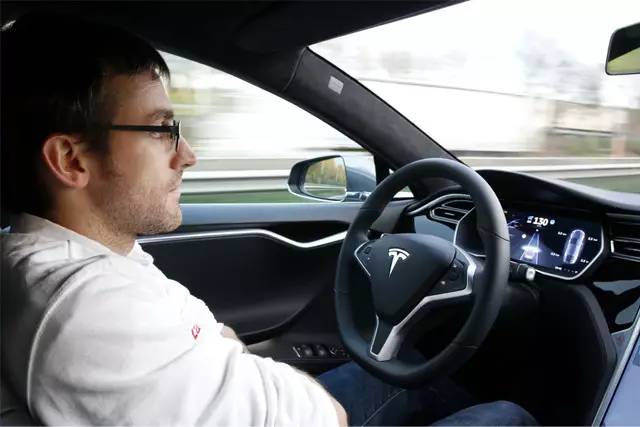 麦谷车联周刊：AR车展来临，隔屏看车（mote），你会爽吗？