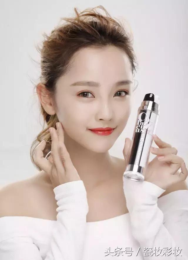 又干又油的皮肤如何化妆,脸油化妆的正确方法