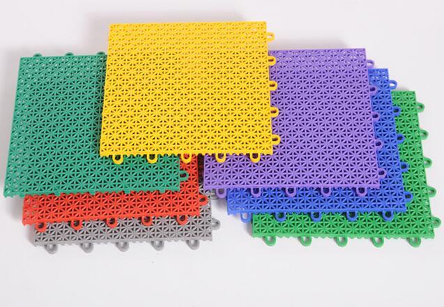 悬浮式拼装地板篮球场多少钱一个,拼装地板价格