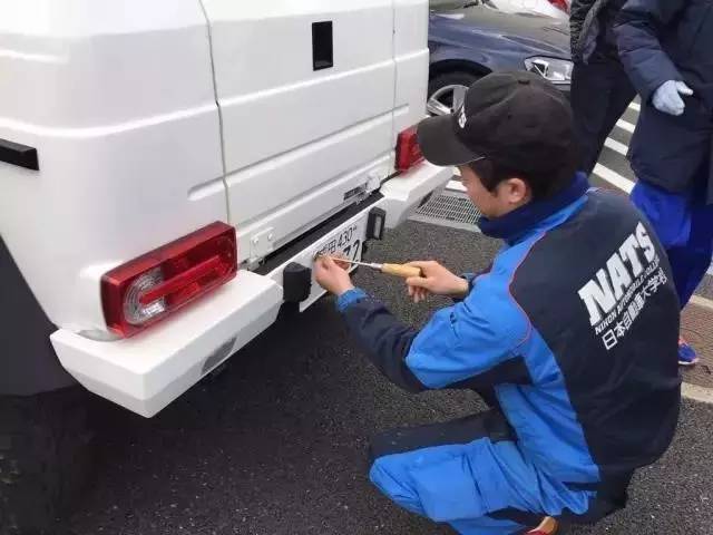 吉姆尼摇身一变奔驰g全时四驱,吉姆尼改奔驰大g多少钱