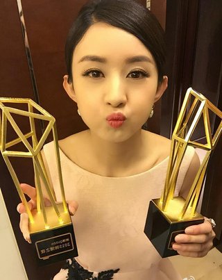 赵丽颖有种岁月沉淀之后的优雅,赵丽颖默默努力惊艳所有人