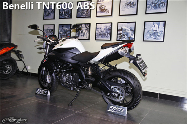 黄龙600和正常四缸,黄龙600新款对比老款