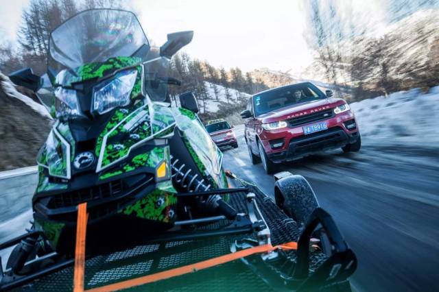 路虎揽胜运动版越野性能测试,2022款路虎揽胜运动深度测评