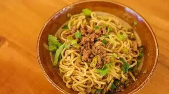 带朋友吃饭去哪里吃最好,出去吃什么面条好吃