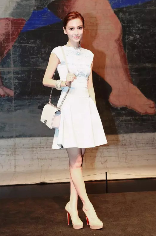 杨颖现实中跟网红的对比,不要紧没关系歌曲完整版