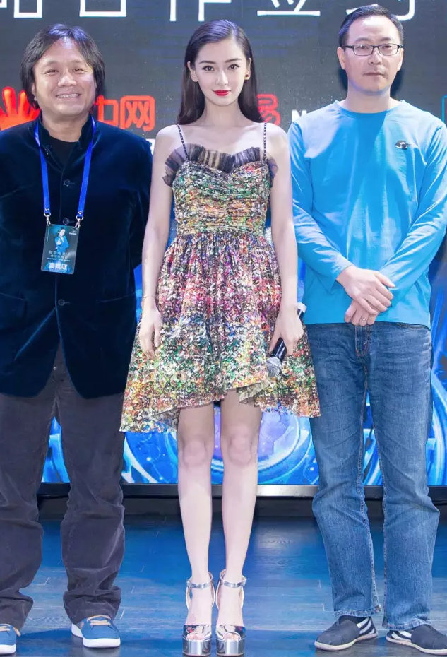 杨颖现实中跟网红的对比,不要紧没关系歌曲完整版