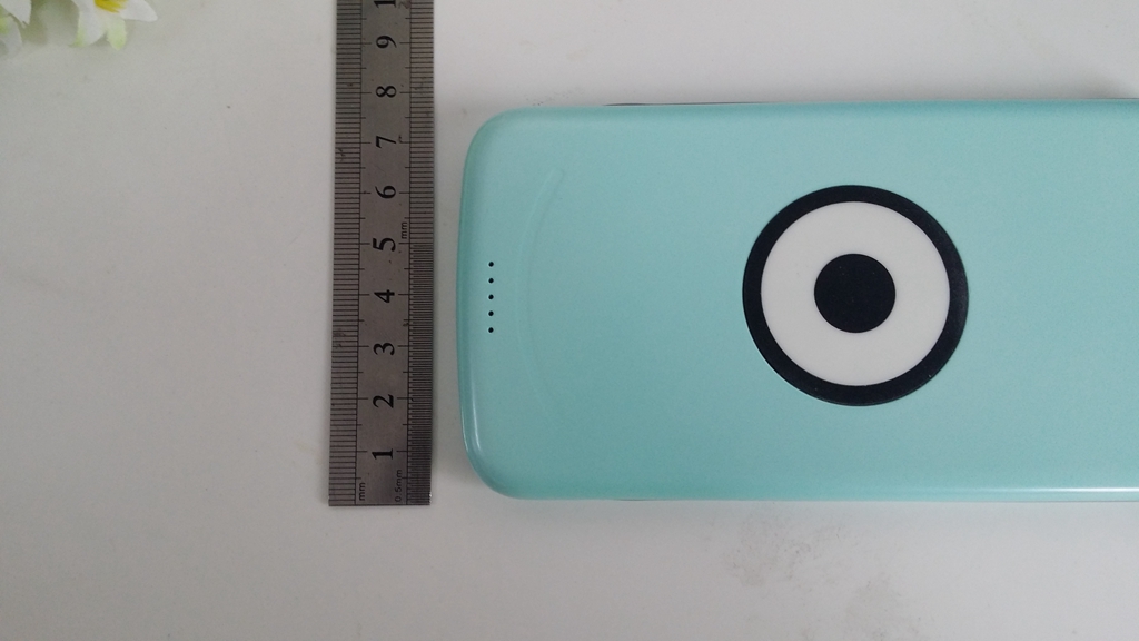 移动电源也能无线？且看菠萝派显神通！——菠萝派无线充电电源