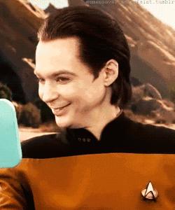 现在年轻人普遍腰痛的原因,长辈腰疼该怎么问候