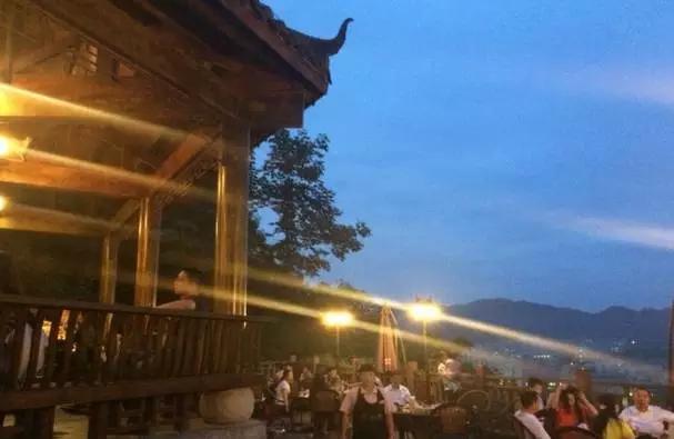 重庆就是块宝地！各路大牌明星都喜欢得不得鸟~