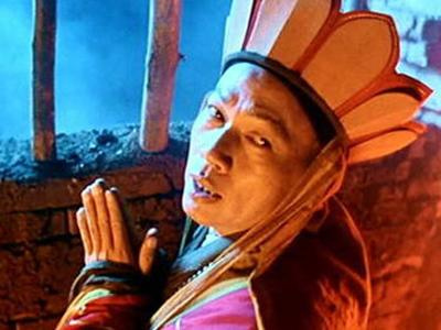 只不过因为在敏感季用了年前的化妆品,她再也不想去踏春了!