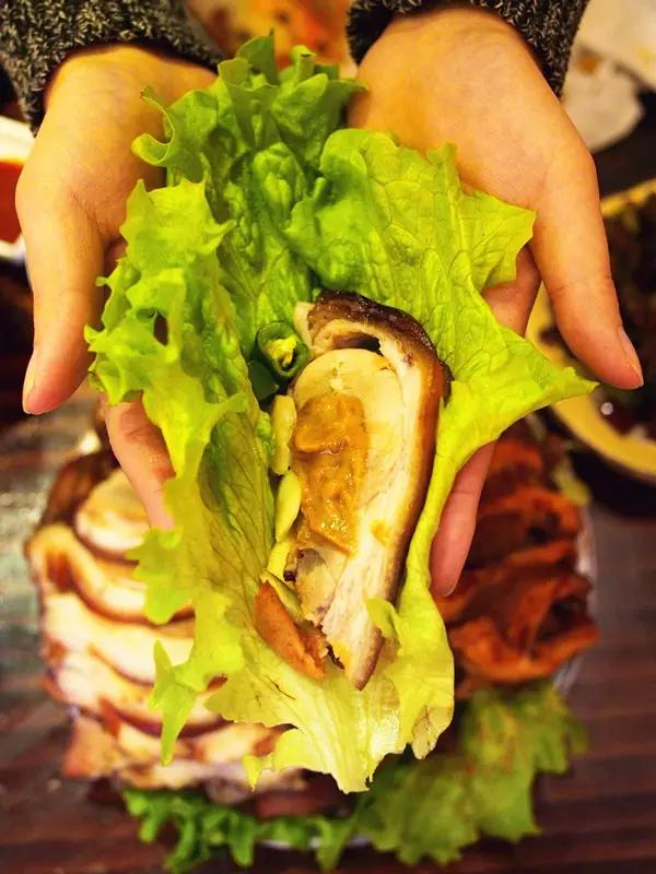 思密达最爱的“奖忠洞猪蹄”现身西湖道‼