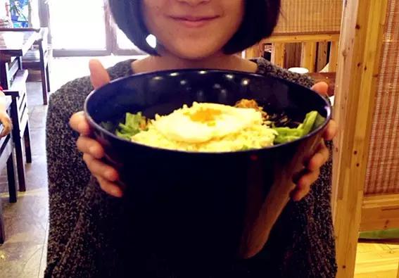 思密达最爱的“奖忠洞猪蹄”现身西湖道‼