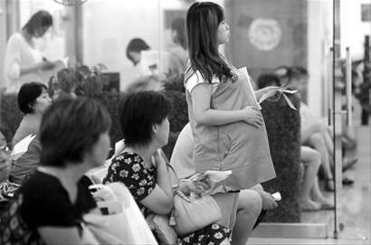 高龄产妇的一次任性差点让她失去孩子，事后让她后悔不已