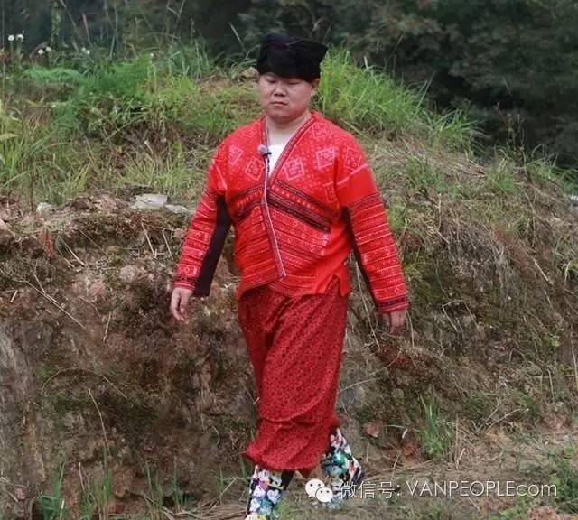 「温村新技能」教你如何光看鞋就知道对方是哪里人！