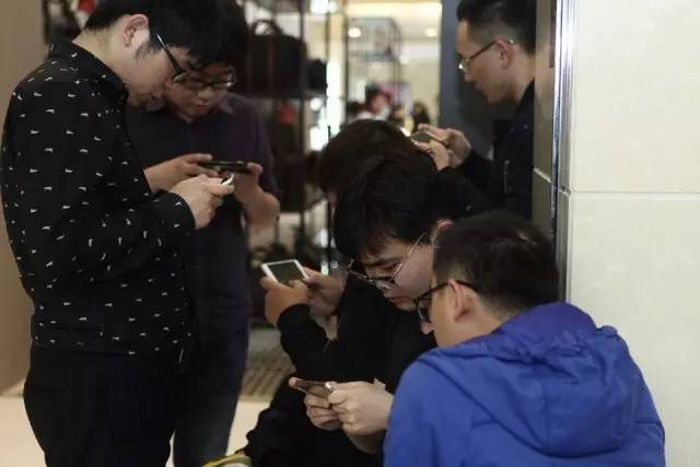 刚刚更新的王者荣耀还能玩吗,王者荣耀刚开的新号