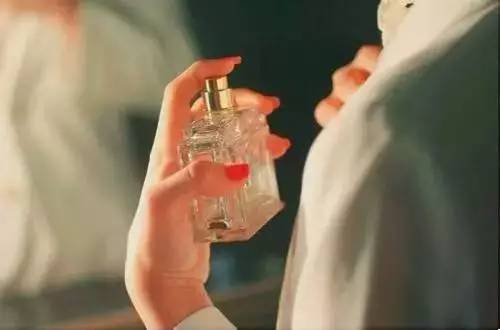 香水很多怎么用,一般什么样的香水比较好呢