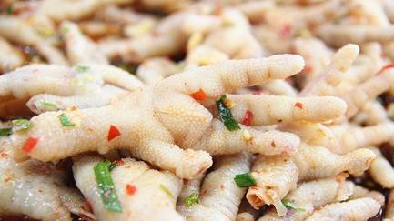 把所有美食都吃完,把所有的美食吃完