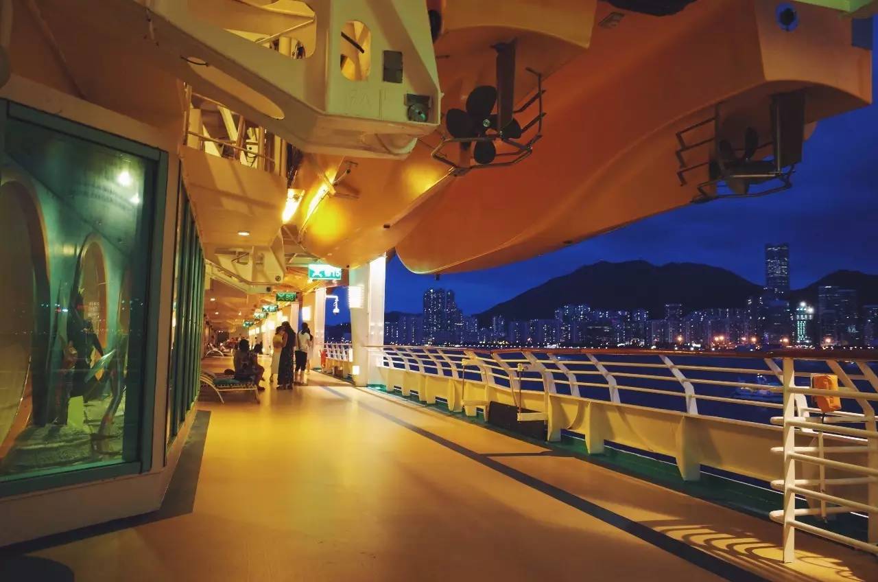 一日远方｜登上豪华游轮，完美假期就交给它吧