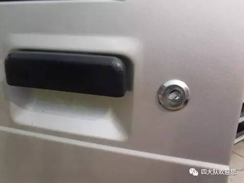 交警查缉盗抢车辆,长治交警夜查摩托车炸街行为