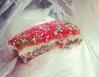 把所有美食都吃完,把所有的美食吃完