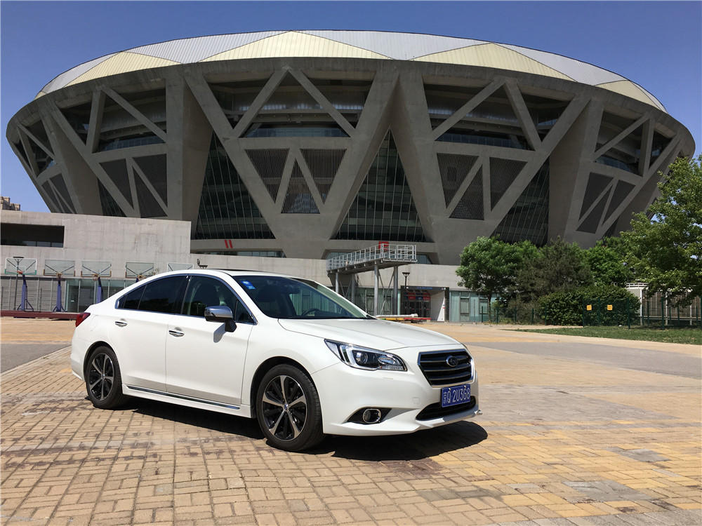 10款斯巴鲁力狮2.0四驱测试,性能好又舒适选择斯巴鲁傲虎