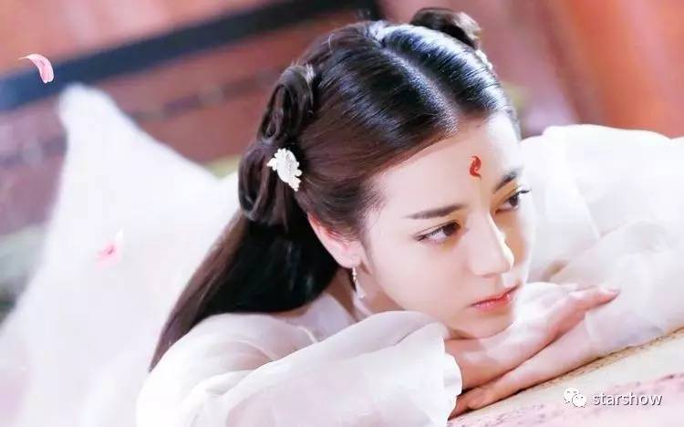 美妆播报|赵又廷素颜上热搜,韩媒评选古装四美花落谁家?