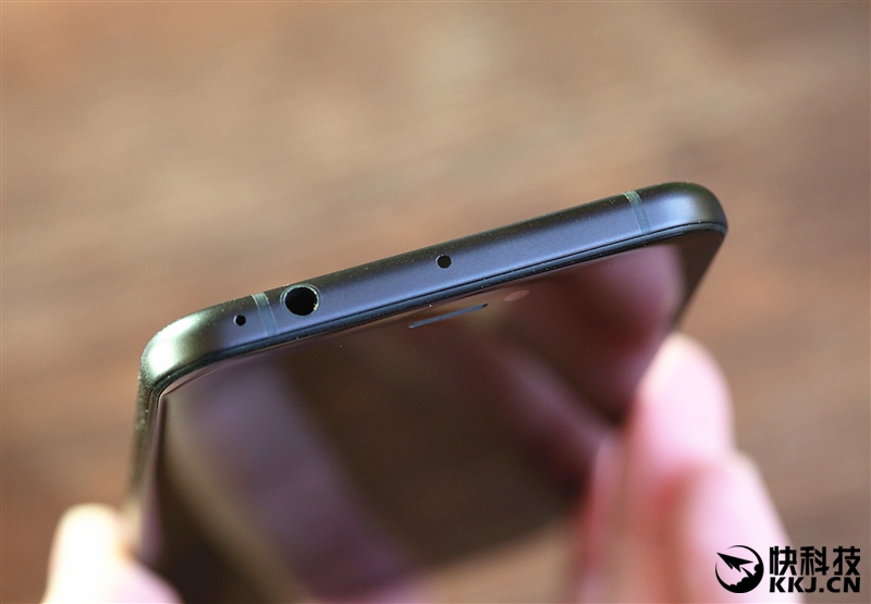 小米5c与小米5的区别,小米花了几年打倒山寨机