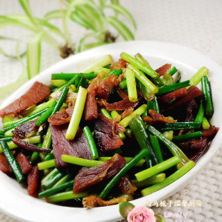 哺乳期妈妈坚决不能碰的4种鱼,哺乳期不能碰的18种食物